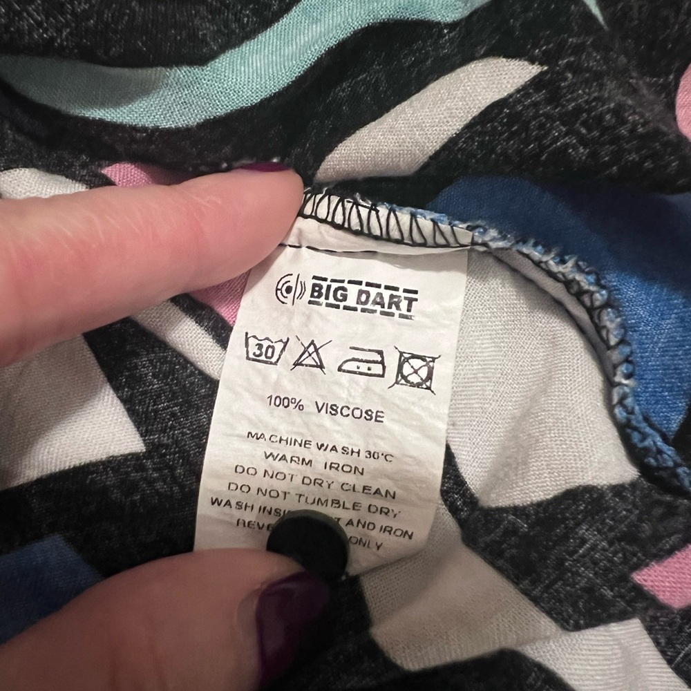 80’s Vintage Vibes Artistic Cubism Style Size M Abstract Geometric Button Up - Picture 9 of 9